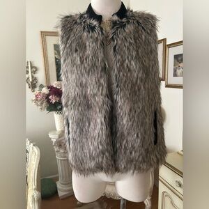 Napa Valley NWT Women's Faux Fur Vest Size PXL C:4450